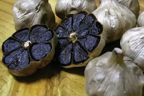 تصویر 4 از سیر سیاه غنچه‌ ای تازه و خوشمزه با بسته‌ بندی حرفه‌ ای